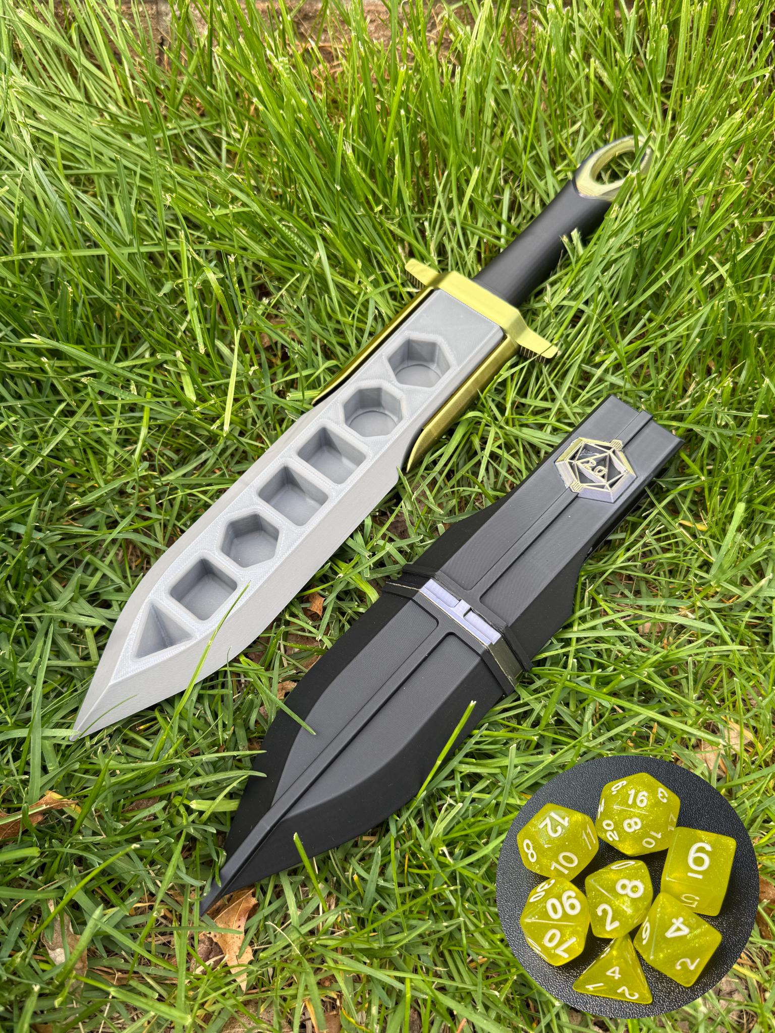 The Adventurer's Oath, Locking Dice Holder (Olive)